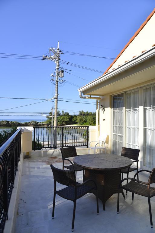 Maeda Biru House Villa Onna Eksteriør billede